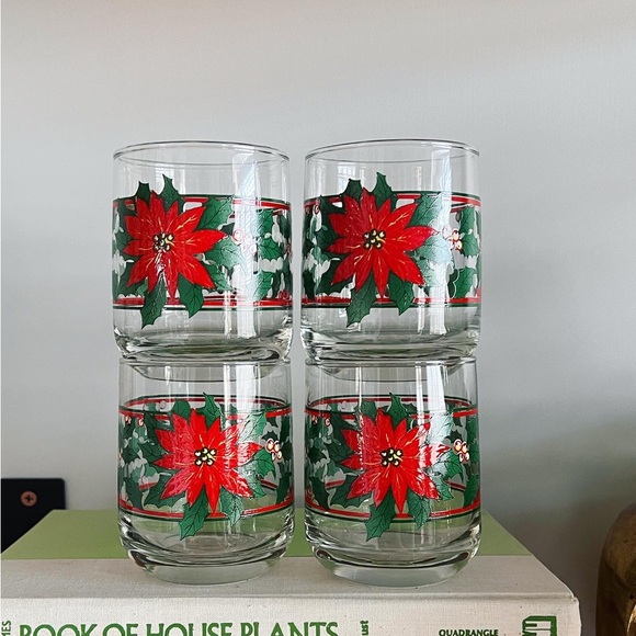 Set of 4 Christmas Glasses - Picture 3 of 3